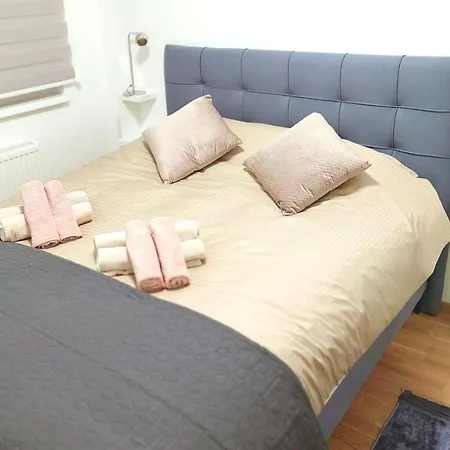 Apartment Silver Pale